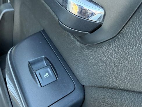 Used 2018 Chevrolet Silverado 1500 LT w/ Texas Edition image 8