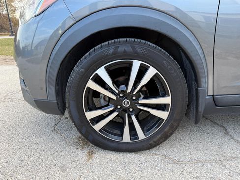 Used 2019 Nissan Kicks SR w/ SR Premium Package image 25