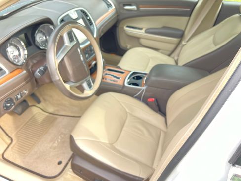 Used 2012 Chrysler 300 C Luxury Series image 17