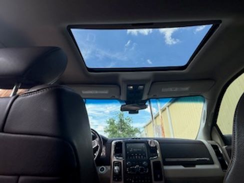 Used 2015 RAM 1500 Laramie Longhorn w/ Convenience Group AWD/4WD image 17
