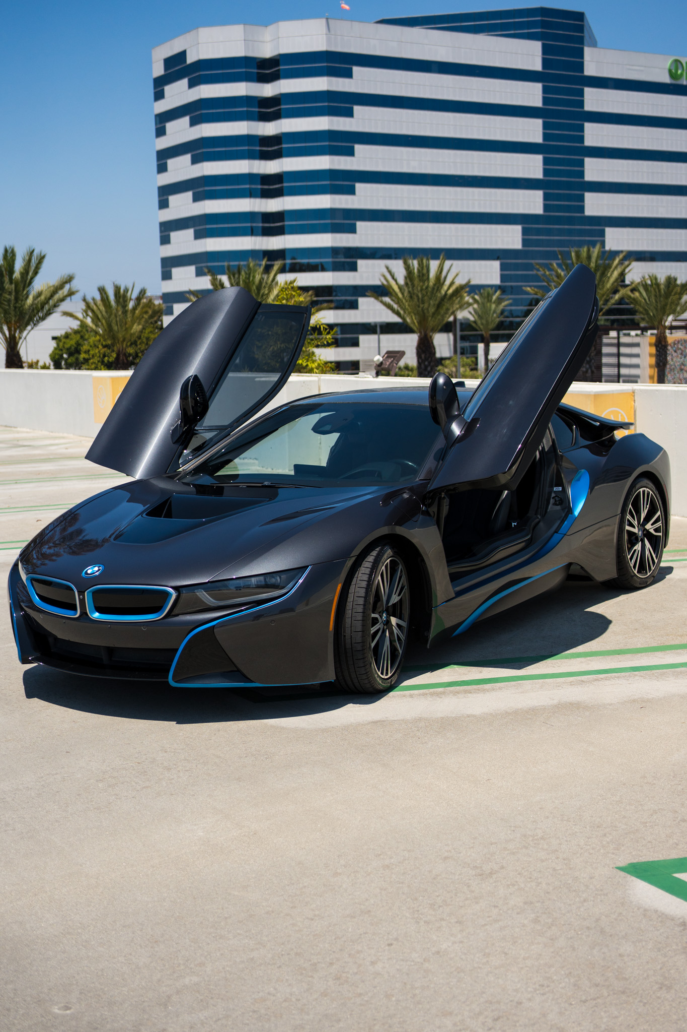 Used 2016 BMW i8 AWD/4WD image 1