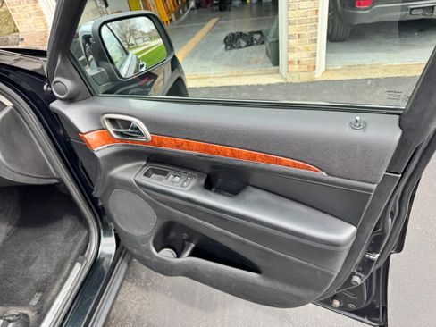 Used 2013 Jeep Grand Cherokee Limited image 17