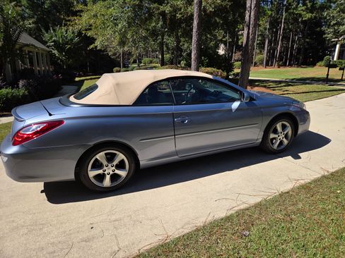 Used 2007 Toyota Solara SLE image 2