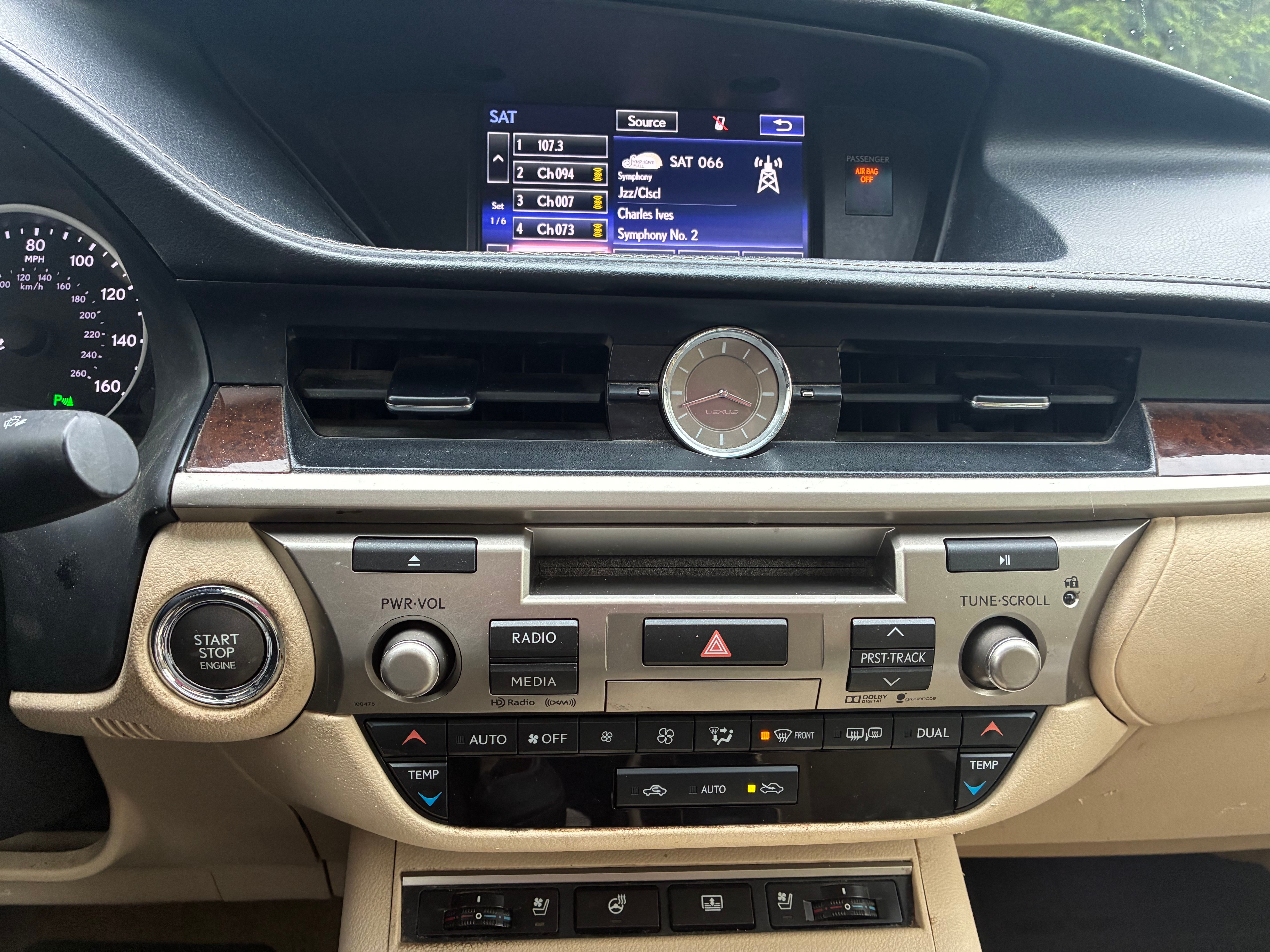 Used 2015 Lexus ES 350 w/ Luxury Package FWD image 8