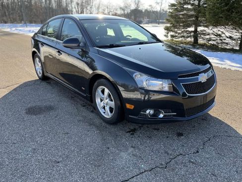 Used 2011 Chevrolet Cruze LT w/ RS Package image 4