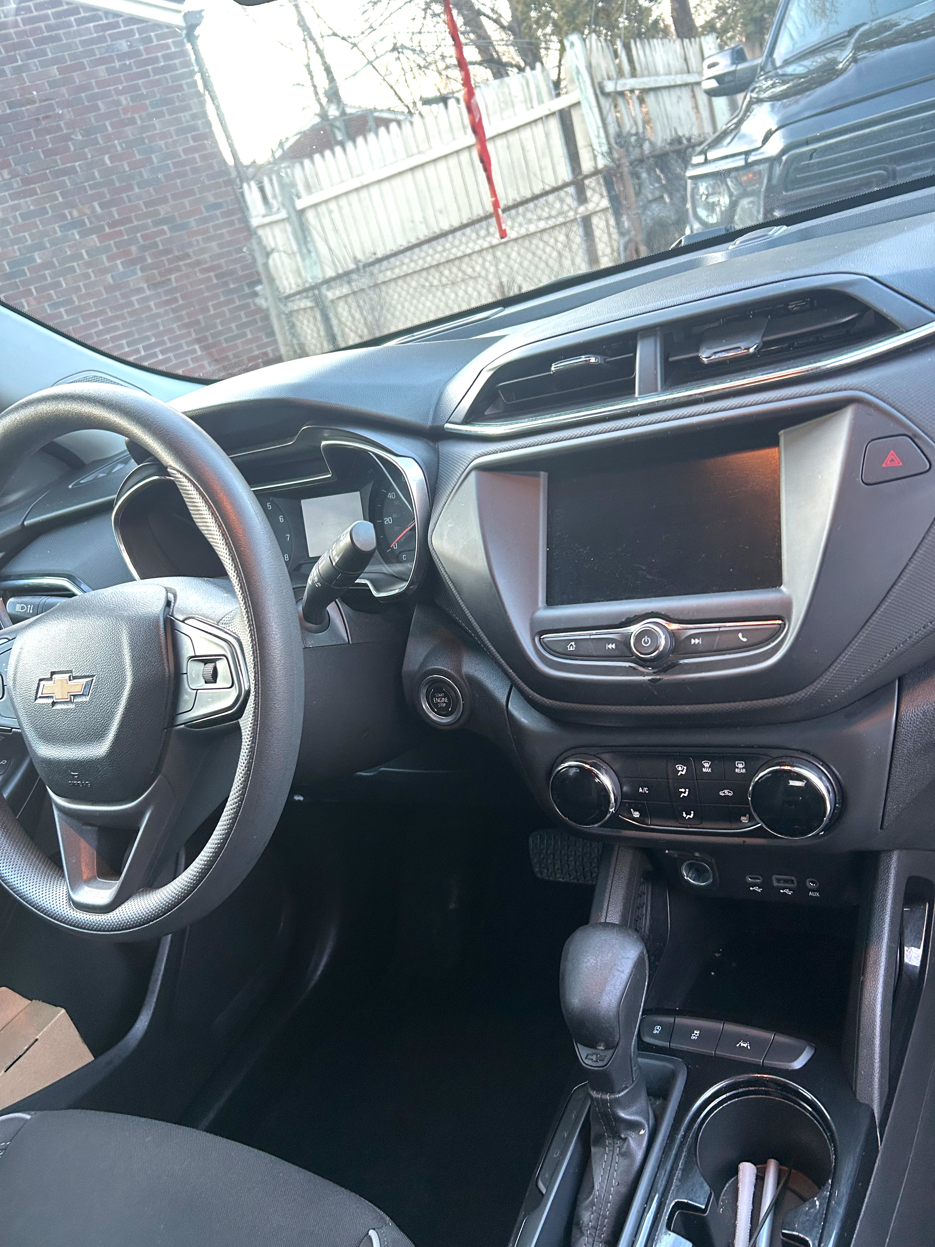 Used 2021 Chevrolet TrailBlazer LT FWD image 11
