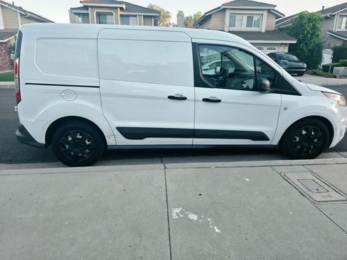Used 2018 Ford Transit Connect XLT FWD image 8