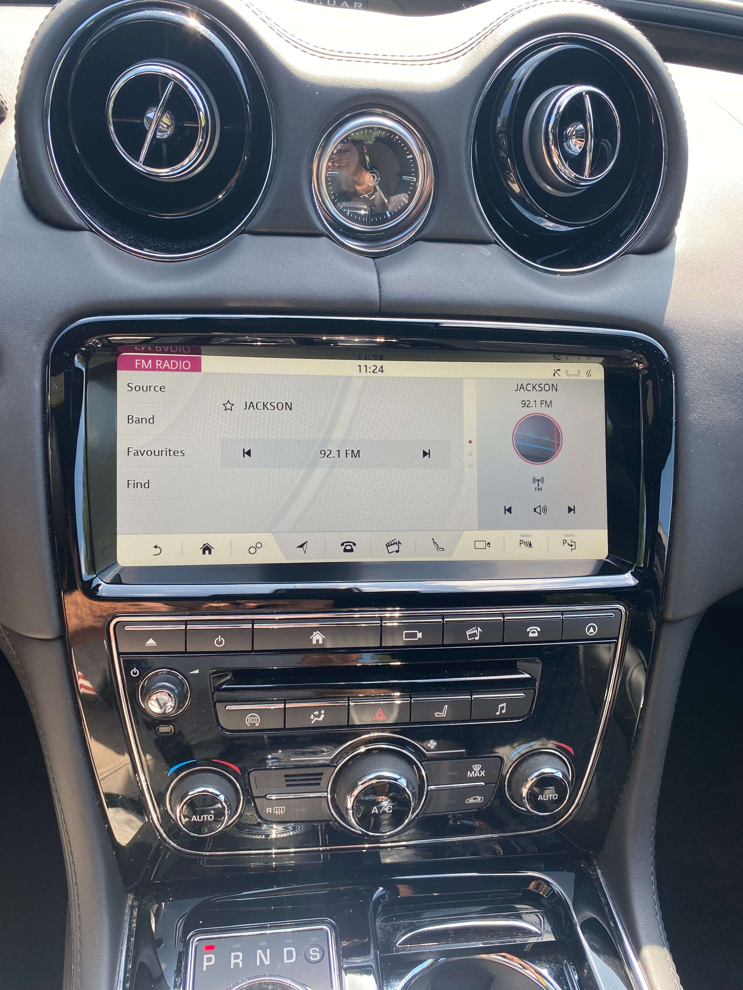 Used 2019 Jaguar XJ L Portfolio RWD image 8