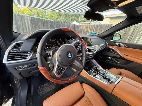 Used 2022 BMW X6 M50i image 27
