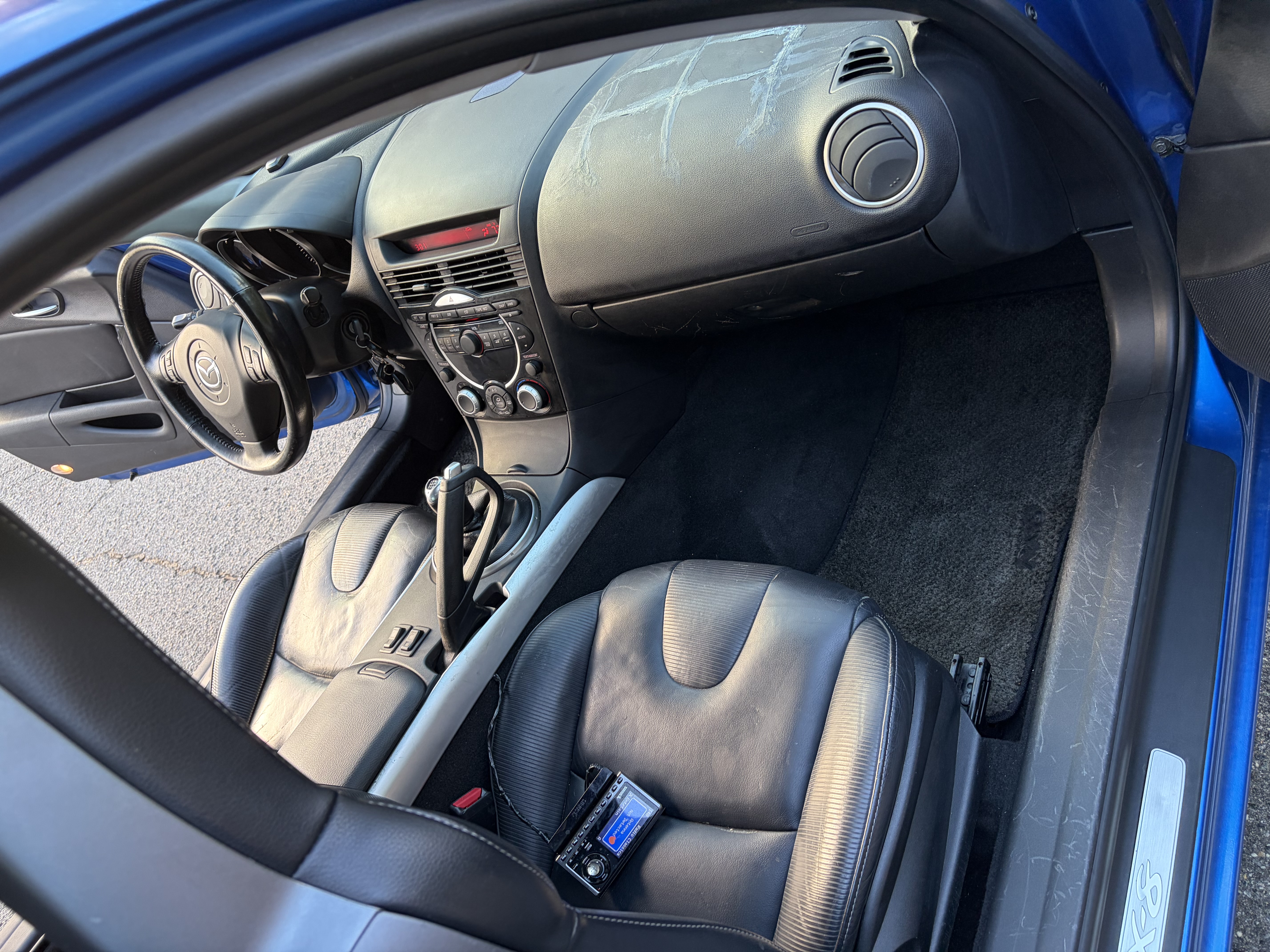 Used 2004 MAZDA RX-8 w/ MT Grand Touring Pkg RWD image 12