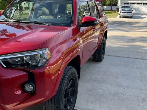 Used 2017 Toyota 4Runner SR5 Premium AWD/4WD image 8