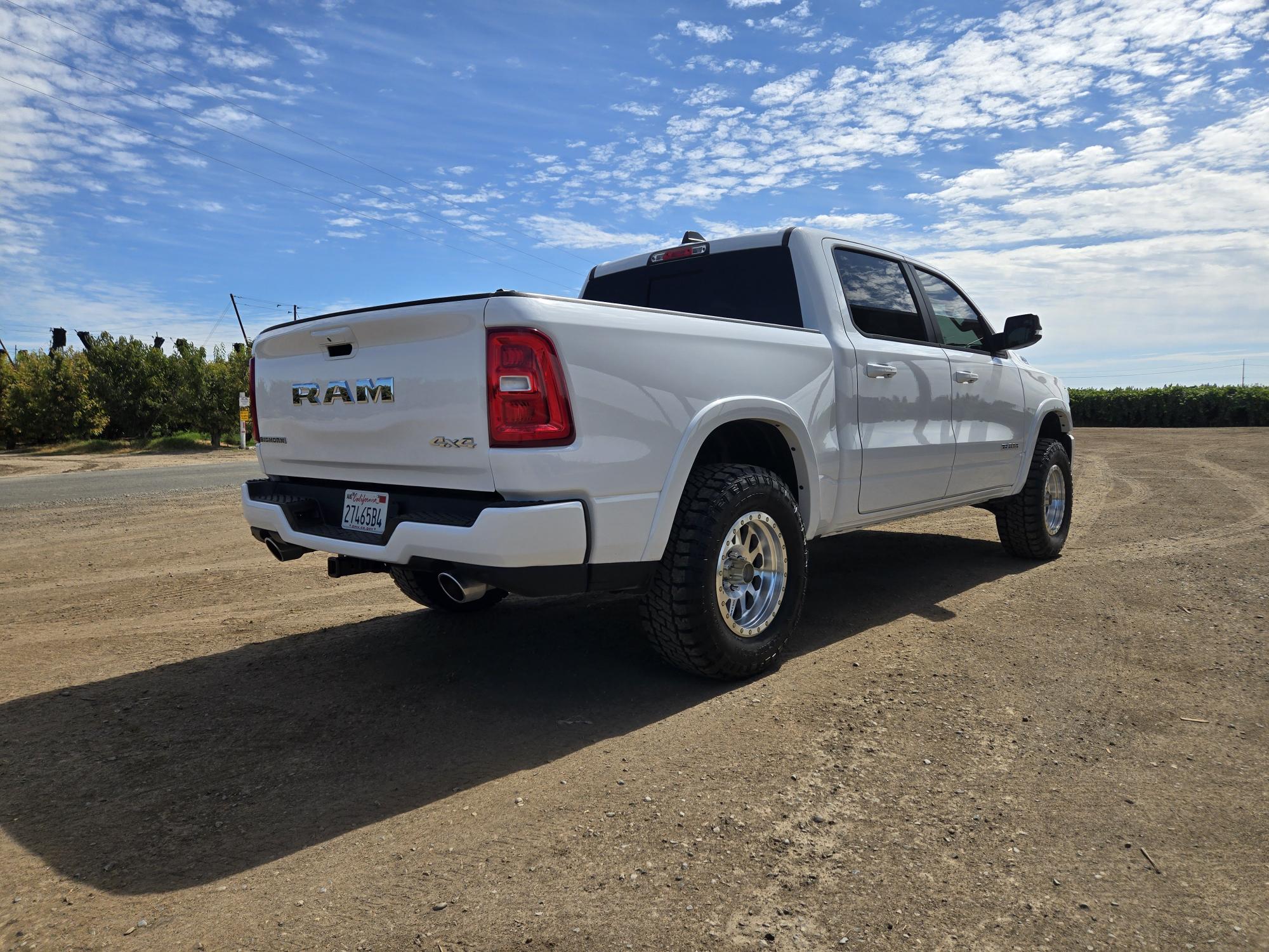 Used 2025 RAM 1500 Big Horn AWD/4WD image 5