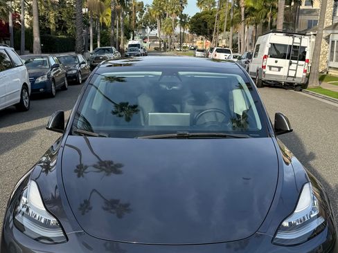 Used 2020 Tesla Model Y Long Range image 2