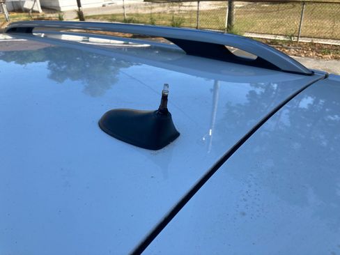 Used 2016 Jeep Cherokee Latitude w/ Comfort/Convenience Group image 16