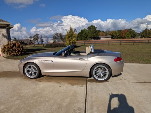 Used 2009 BMW Z4 sDrive30i image 13
