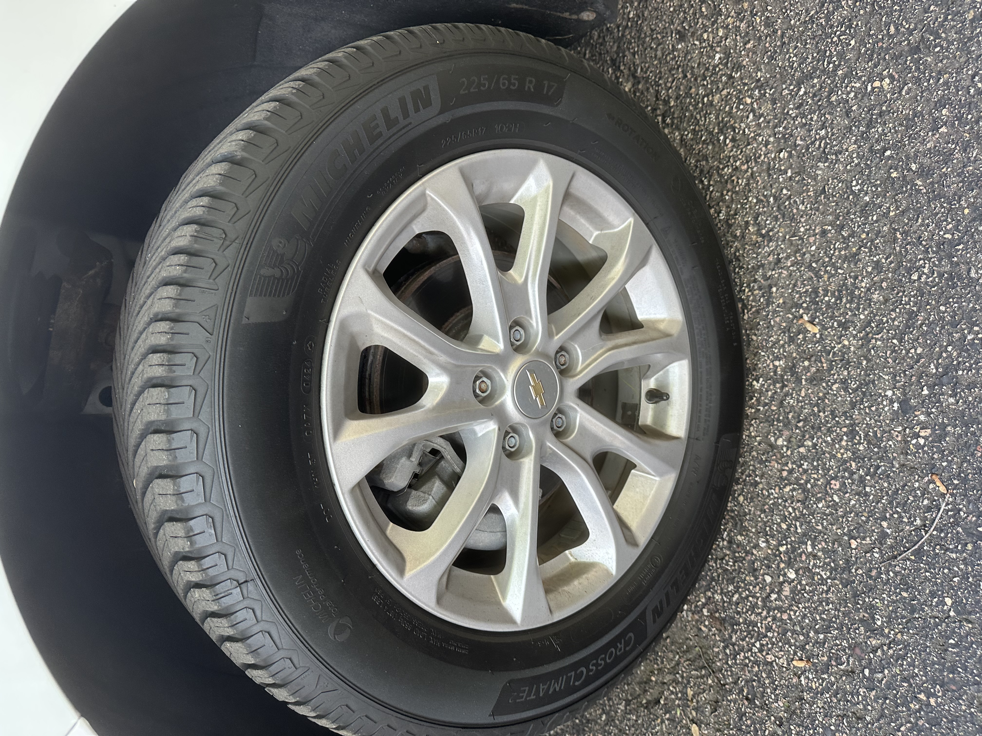 Used 2020 Chevrolet Equinox LT AWD/4WD image 25