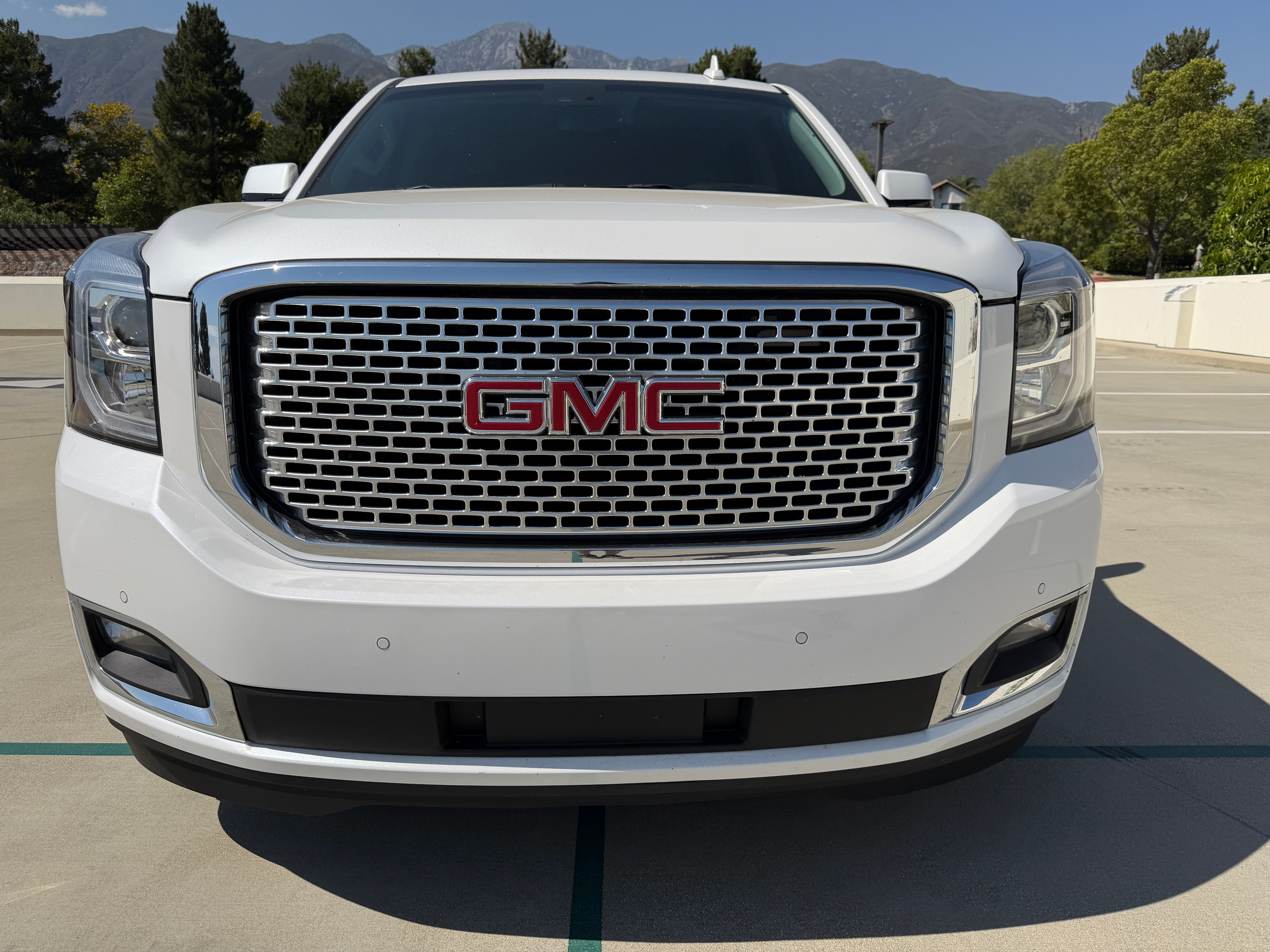 Used 2016 GMC Yukon XL Denali w/ Open Road Package RWD image 2