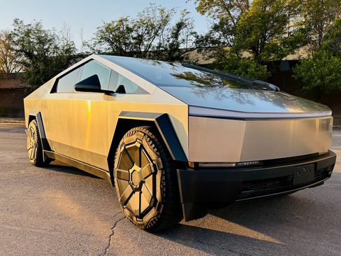 Used 2024 Tesla Cybertruck AWD Crew Cab image 1