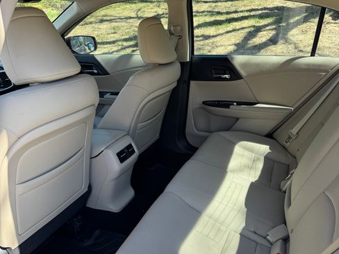 Used 2014 Honda Accord EX-L image 9