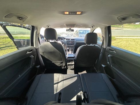 Used 2018 Volkswagen Tiguan SE image 15