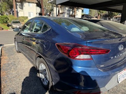 Used 2020 Hyundai Elantra SE image 1