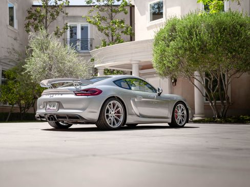 Used 2016 Porsche Cayman GT4 image 4