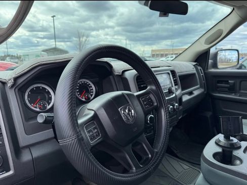 Used 2015 RAM 1500 Express AWD/4WD image 6