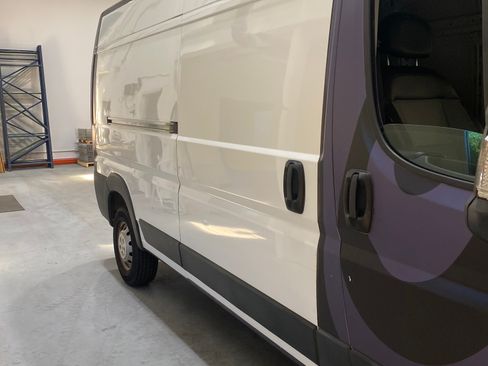 Used 2021 RAM ProMaster 2500 FWD image 2