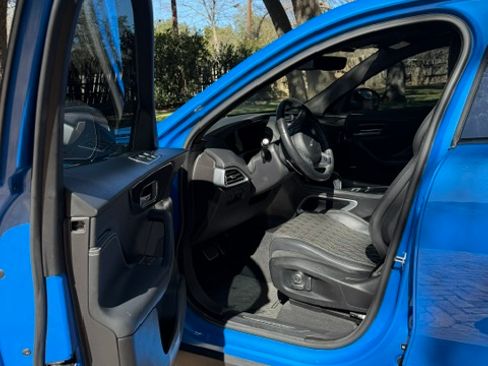 Used 2020 Jaguar F-PACE SVR image 9