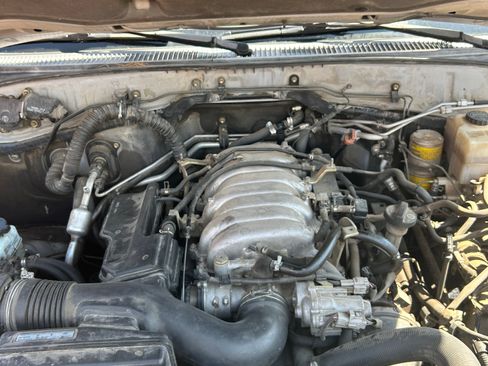 Used 2001 Toyota Land Cruiser AWD/4WD image 12