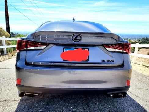 Used 2018 Lexus IS 300 F Sport image 5