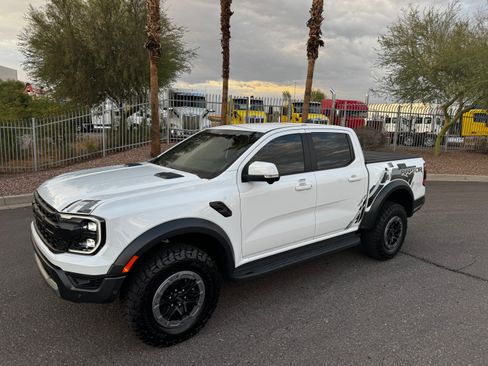 Used 2024 Ford Ranger Raptor AWD/4WD image 2