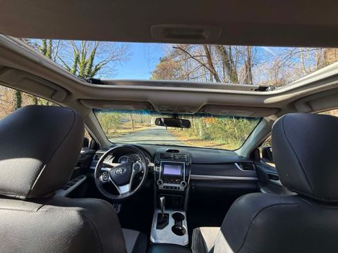 Used 2012 Toyota Camry SE image 16