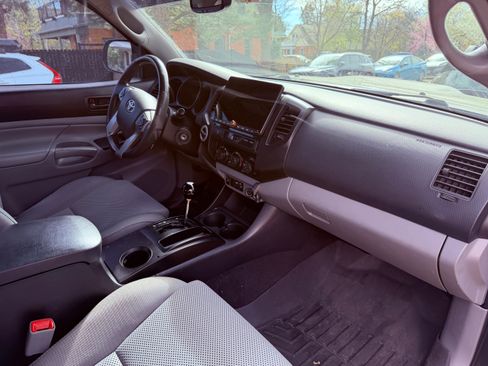 Used 2014 Toyota Tacoma 4x4 Double Cab image 14