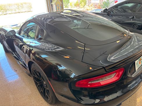 Used 2017 Dodge Viper SRT-10 image 9