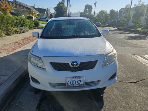 Used 2010 Toyota Corolla LE image 6