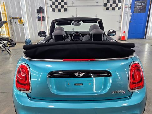 Used 2017 MINI Cooper S image 2
