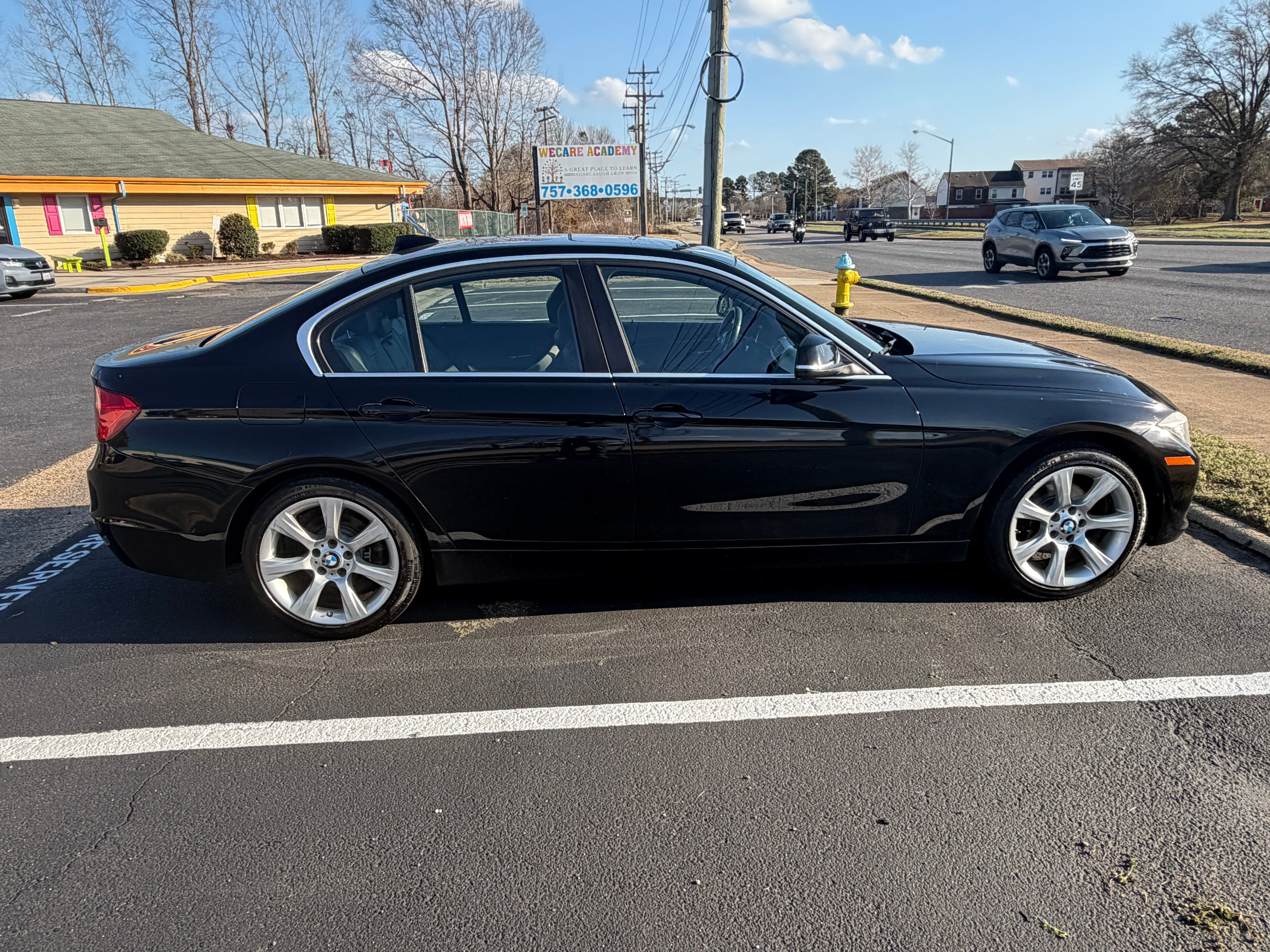 Used 2015 BMW 320i xDrive Sedan AWD/4WD image 1