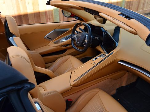 Used 2022 Chevrolet Corvette Stingray Premium Conv w/ Z51 Performance Package image 13