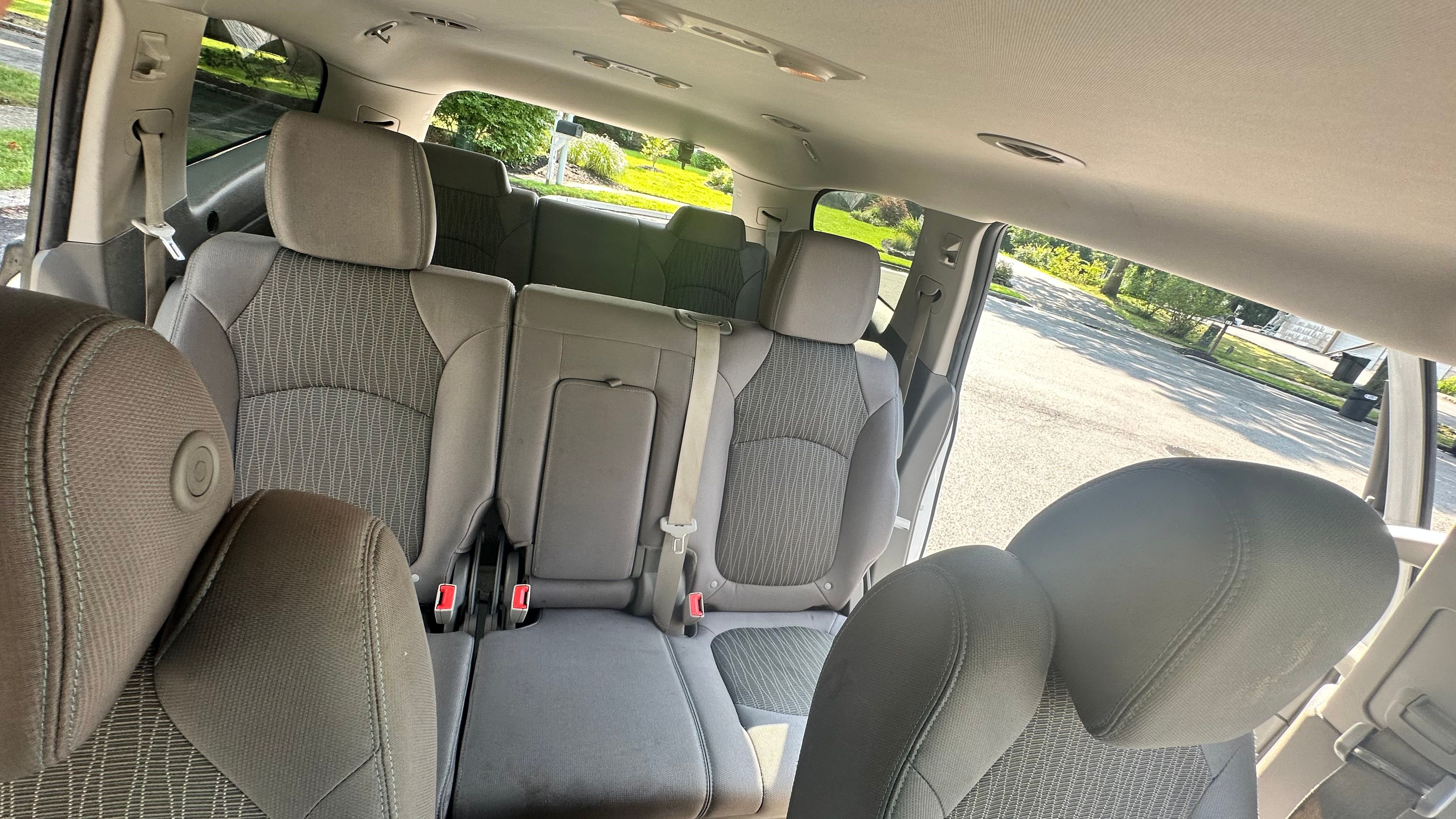 Used 2016 Chevrolet Traverse LS FWD image 12