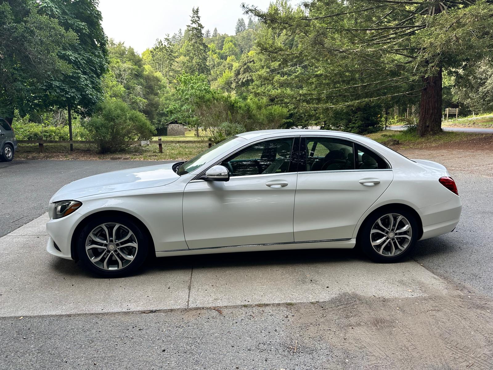 Used 2015 Mercedes-Benz C 300 Sedan image 1