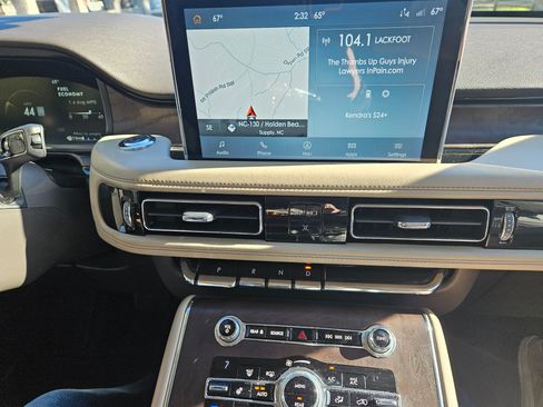 Used 2020 Lincoln Aviator Reserve w/ Equipment Group 202A image 5