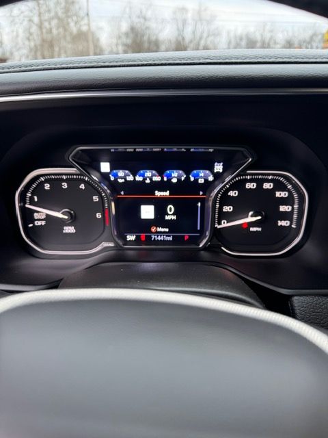 Used 2021 GMC Yukon Denali w/ Denali Premium Package AWD/4WD image 12