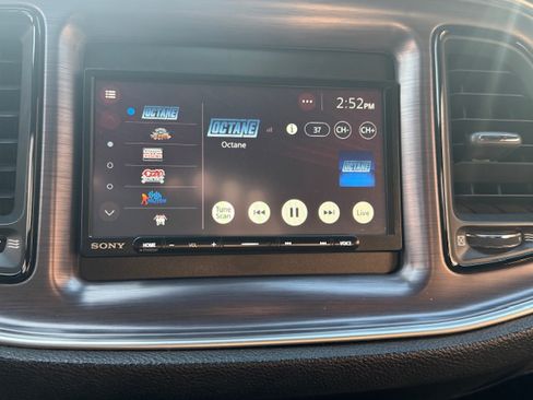 Used 2017 Dodge Challenger R/T image 11