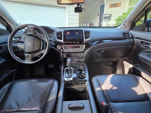 Used 2017 Honda Ridgeline RTL-E image 8