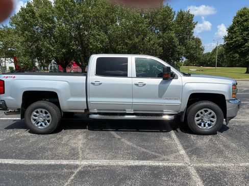 Used 2016 Chevrolet Silverado 2500 LT w/ All Star Edition AWD/4WD image 2