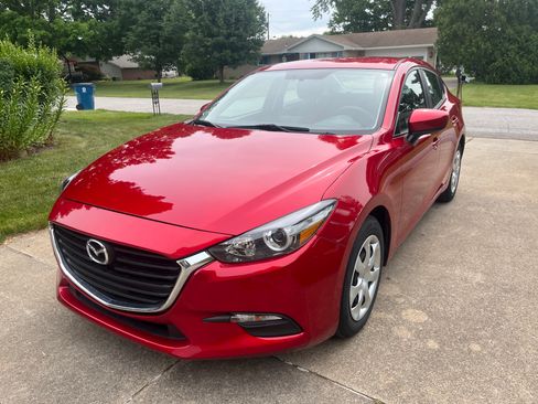 Used 2017 MAZDA MAZDA3 Sport FWD image 1