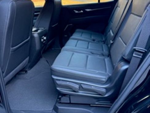 Used 2023 GMC Yukon Denali image 14