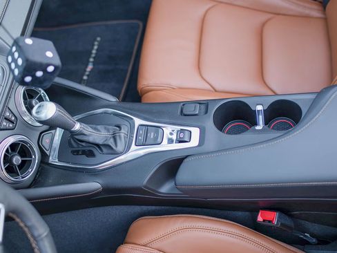 Used 2021 Chevrolet Camaro SS image 9