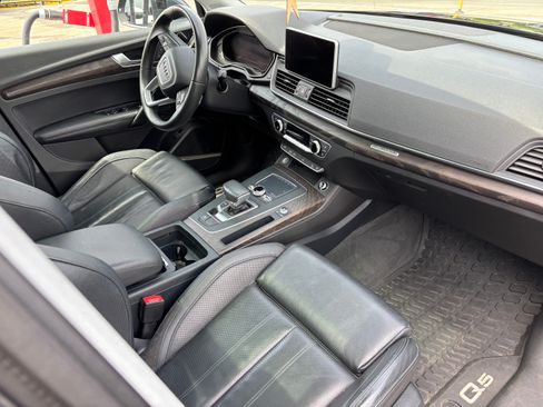 Used 2018 Audi Q5 Prestige w/ Prestige Package image 9